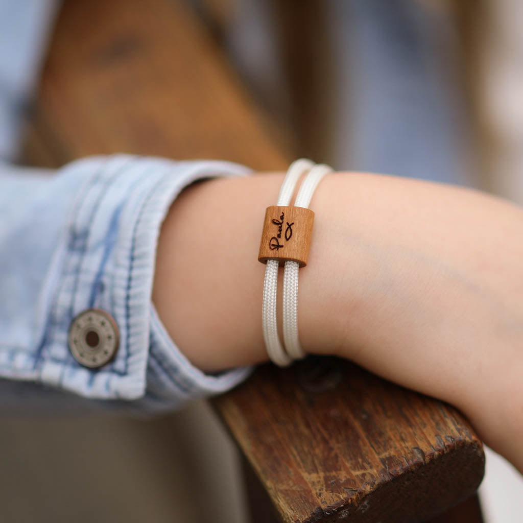 myjori Segeltauarmband mit graviertem Holzschieber