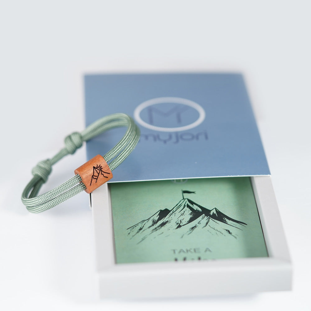 myjori Outdoor-Armband | Segeltauarmband mit Gravur – Berggipfel