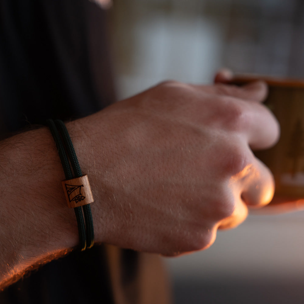 myjori Outdoor-Armband | Segeltauarmband mit Gravur – Zelt