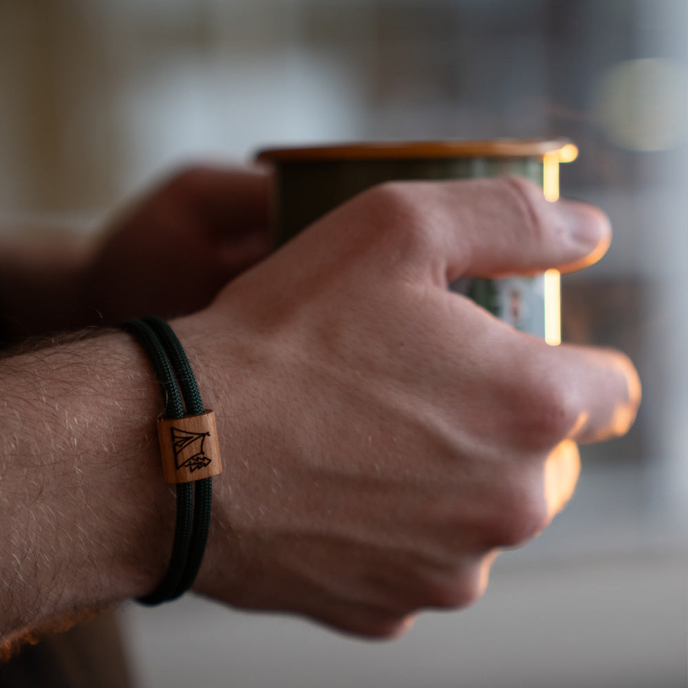myjori Outdoor-Armband | Segeltauarmband mit Gravur – Zelt