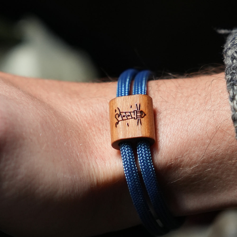 myjori Maritim-Armband | Segeltauarmband mit Gravur – Leuchtturm